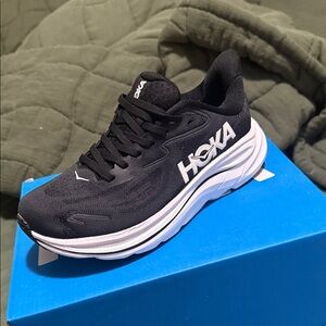 Hoka CLIFTON 10 Athletic Sneakers